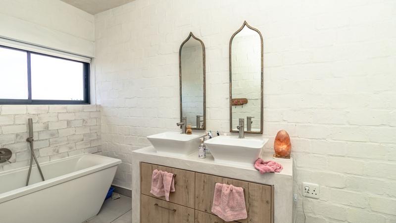 3 Bedroom Property for Sale in Stilbaai East Western Cape